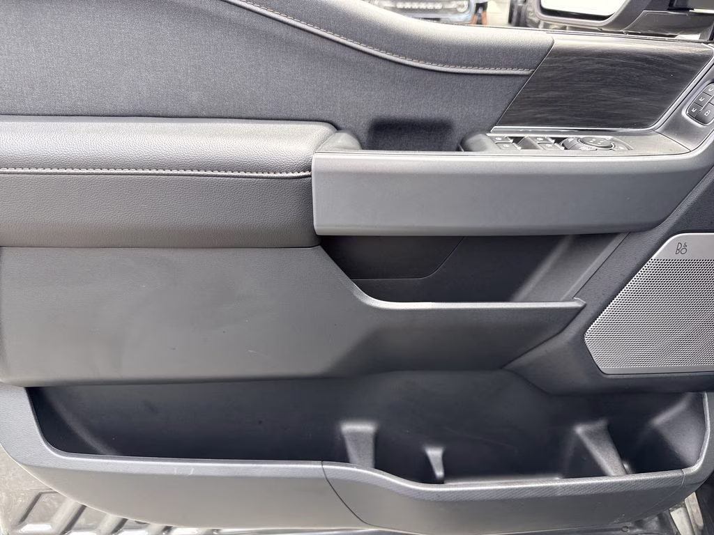 2025 Carbonized Gray Metallic Ford F-150 Lightning Lariat AWD Truck