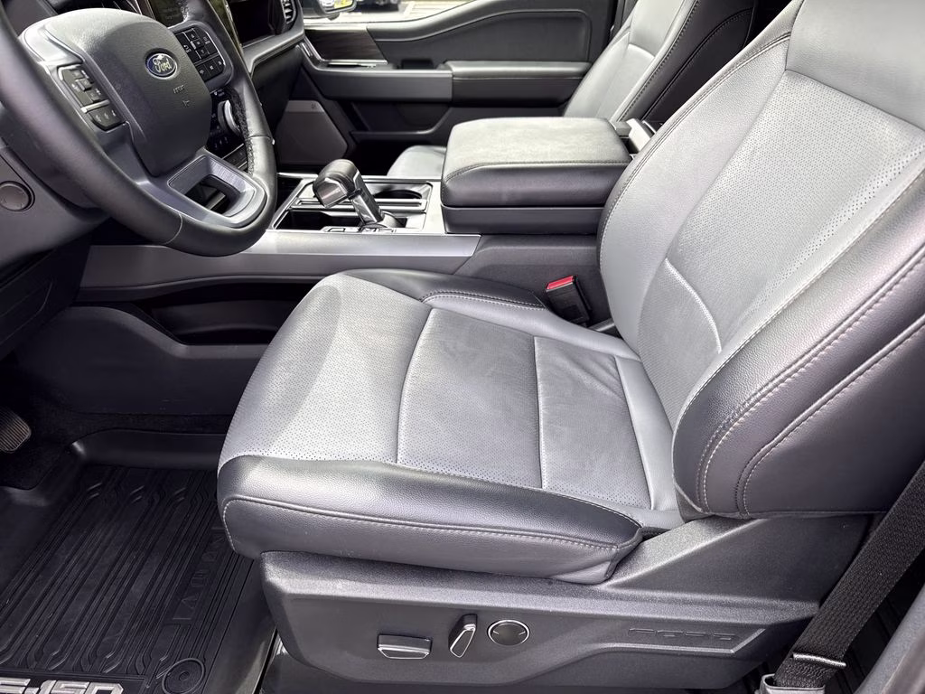 2025 Carbonized Gray Metallic Ford F-150 Lightning Lariat AWD Truck