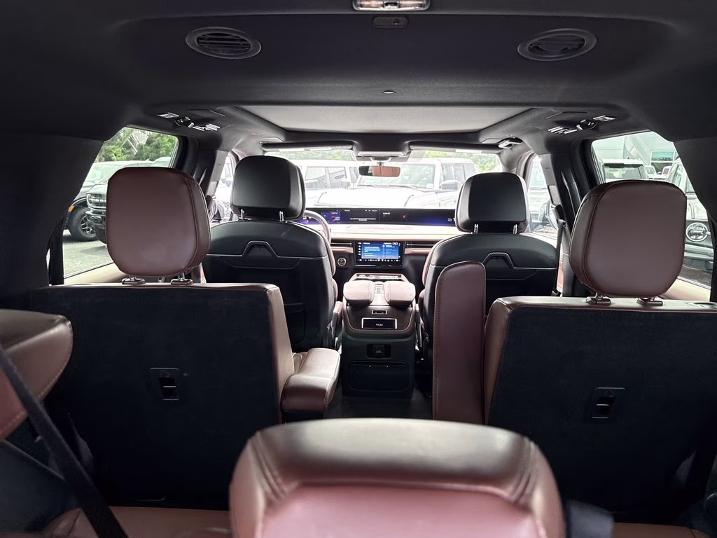 2025 Pristine White Metallic Tri-Coat Lincoln Navigator L Reserve 4X4 SUV