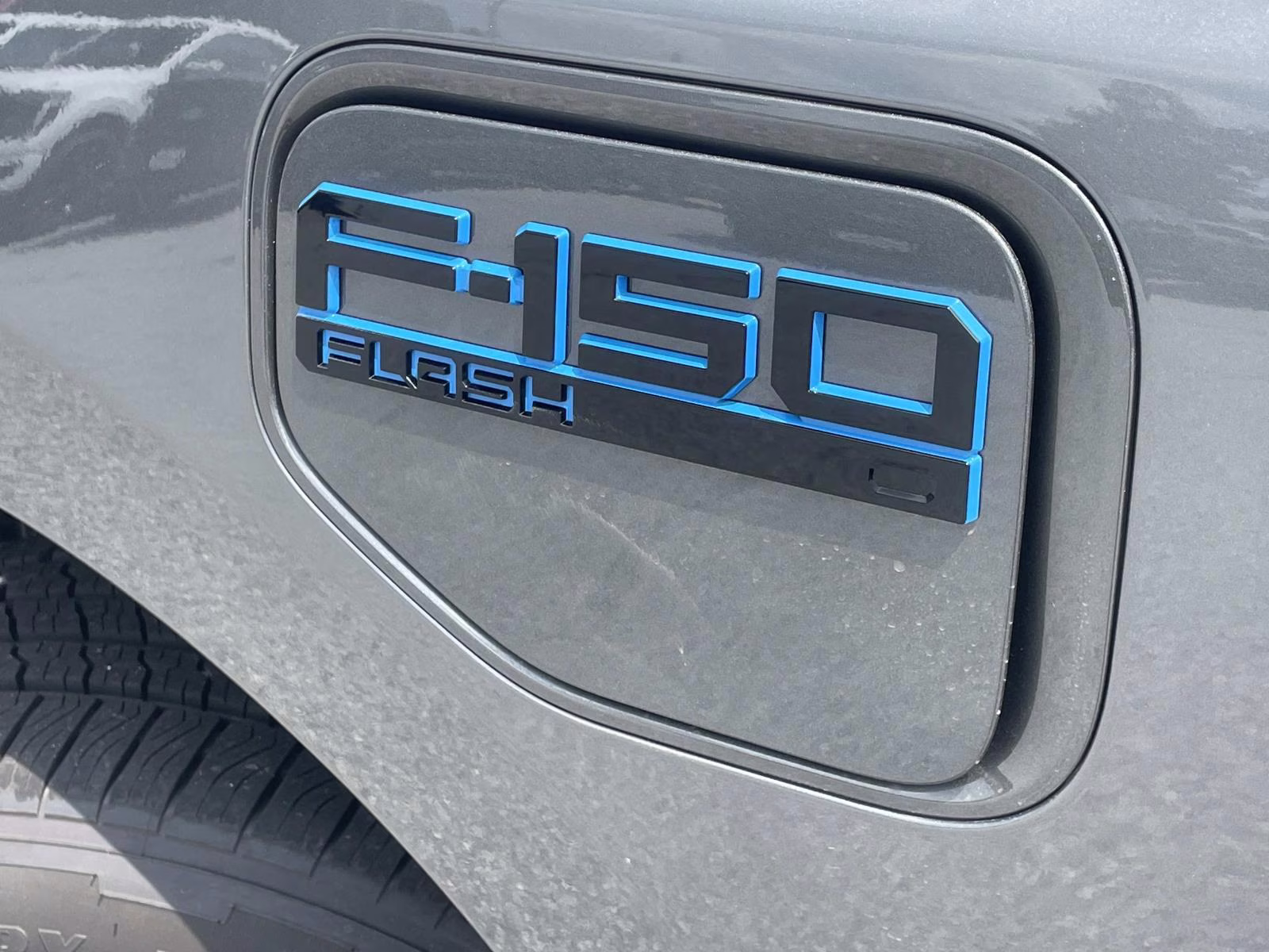 2025 Gray Metallic Ford F-150 Lightning Flash AWD Truck