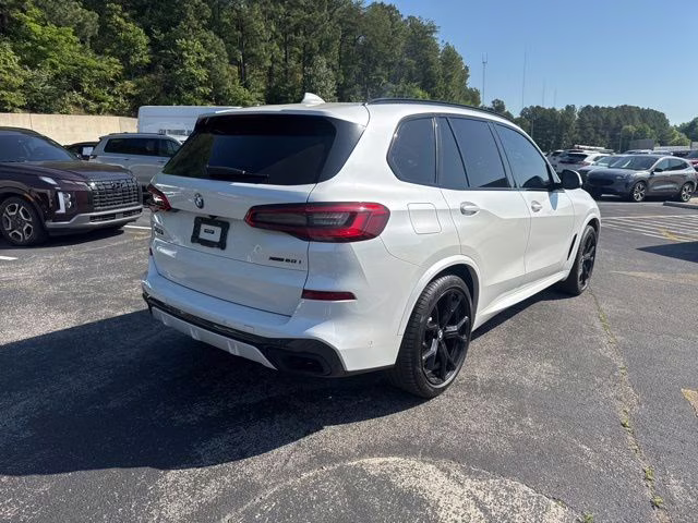 2019 Mineral White Metallic BMW X5 xDrive50i AWD SUV