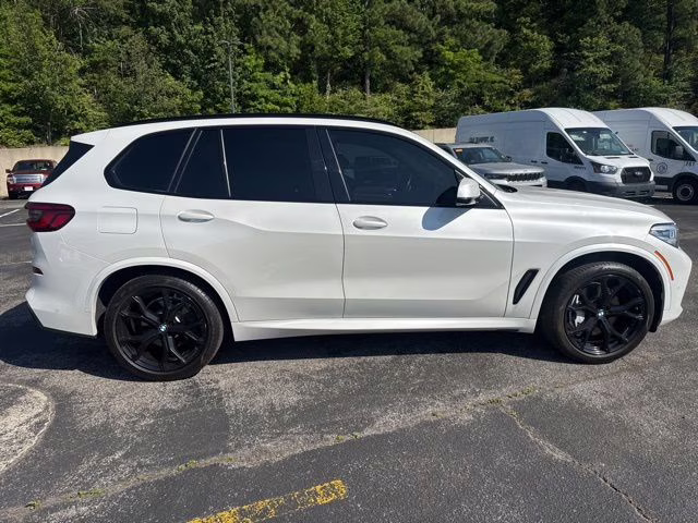 2019 Mineral White Metallic BMW X5 xDrive50i AWD SUV