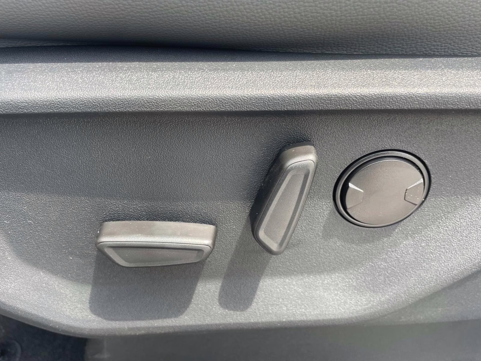 2025 Gray Metallic Ford F-150 Lightning Flash AWD Truck