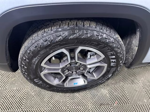 2022 Silver Zynith Jeep Grand Cherokee Trailhawk 4xe 4X4 SUV