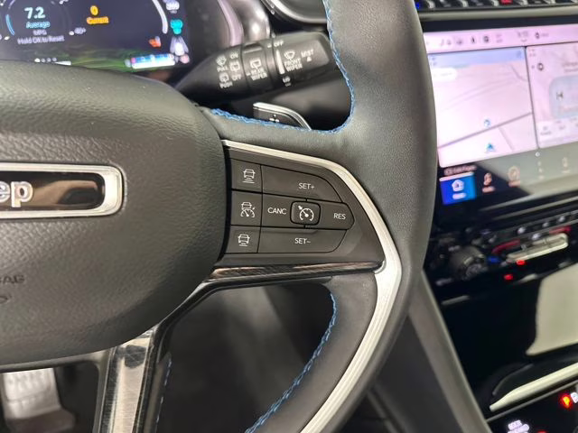 2022 Silver Zynith Jeep Grand Cherokee Trailhawk 4xe 4X4 SUV