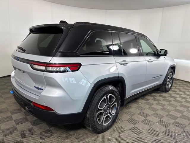 2022 Silver Zynith Jeep Grand Cherokee Trailhawk 4xe 4X4 SUV