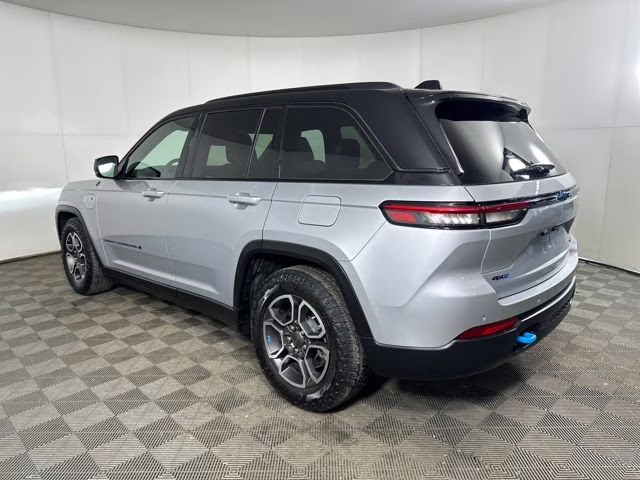 2022 Silver Zynith Jeep Grand Cherokee Trailhawk 4xe 4X4 SUV