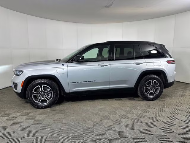 2022 Silver Zynith Jeep Grand Cherokee Trailhawk 4xe 4X4 SUV
