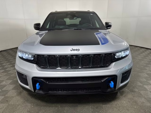 2022 Silver Zynith Jeep Grand Cherokee Trailhawk 4xe 4X4 SUV