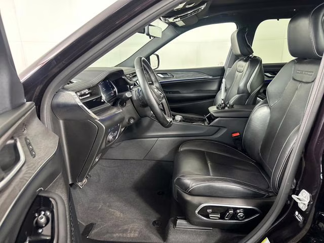 2022 Ember Pearlcoat Jeep Grand Cherokee Overland 4xe 4X4 SUV
