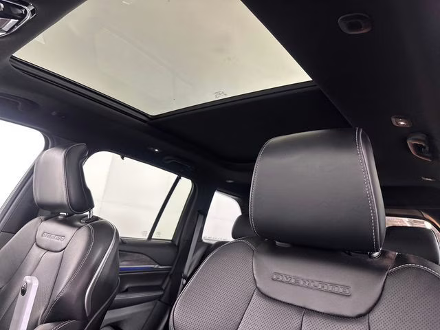 2022 Ember Pearlcoat Jeep Grand Cherokee Overland 4xe 4X4 SUV