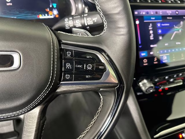 2022 Ember Pearlcoat Jeep Grand Cherokee Overland 4xe 4X4 SUV