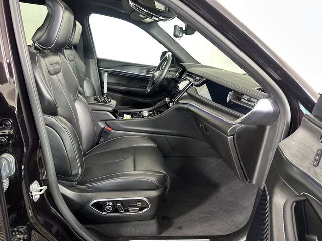 2022 Ember Pearlcoat Jeep Grand Cherokee Overland 4xe 4X4 SUV
