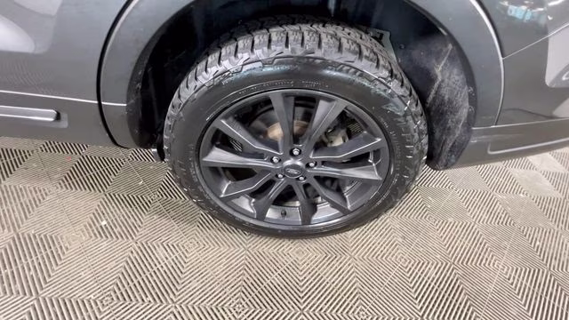 2018 Magnetic Ford Explorer XLT 4X4 SUV
