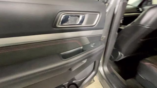 2018 Magnetic Ford Explorer XLT 4X4 SUV