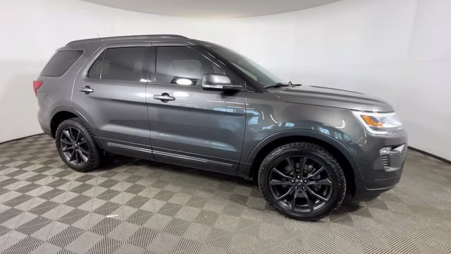 2018 Magnetic Ford Explorer XLT 4X4 SUV