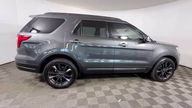 2018 Magnetic Ford Explorer XLT 4X4 SUV