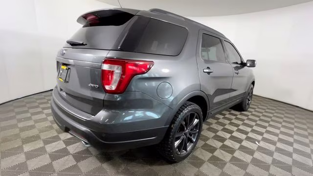 2018 Magnetic Ford Explorer XLT 4X4 SUV