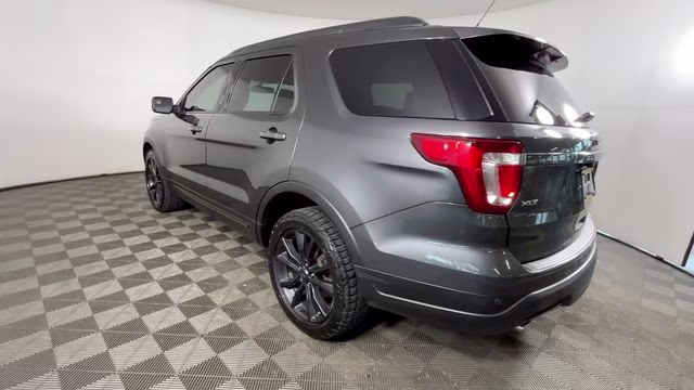 2018 Magnetic Ford Explorer XLT 4X4 SUV