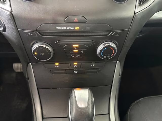 2017 Black Pearl Ford Edge SE AWD SUV