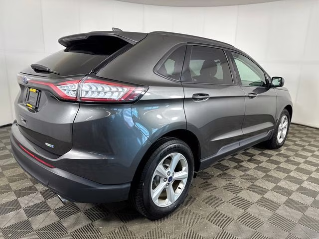 2017 Black Pearl Ford Edge SE AWD SUV