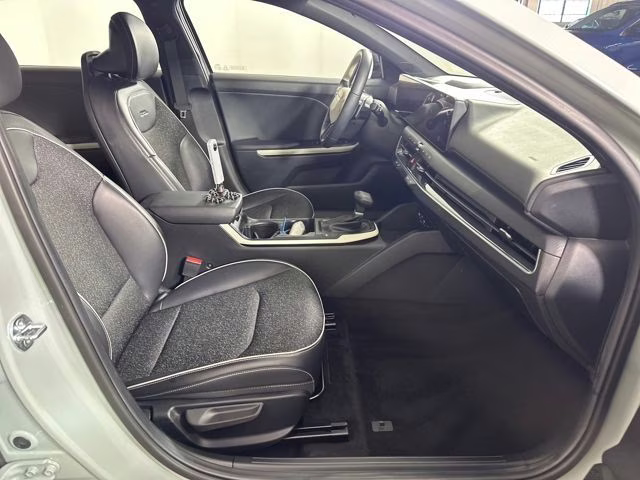 2025 Morning Haze Kia K4 GT-Line FWD Sedan