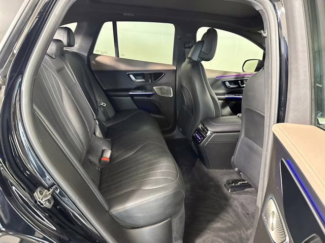 2023 Black Mercedes-Benz EQE 350 SUV SUV