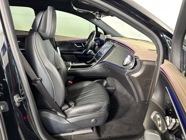 2023 Black Mercedes-Benz EQE 350 SUV SUV
