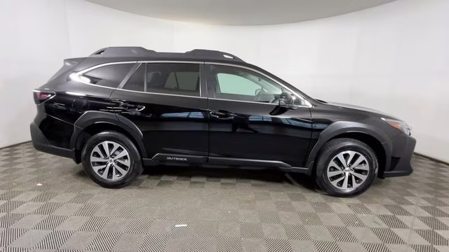 2023 Crystal Black Silica Subaru Outback Premium AWD SUV