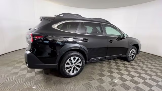 2023 Crystal Black Silica Subaru Outback Premium AWD SUV