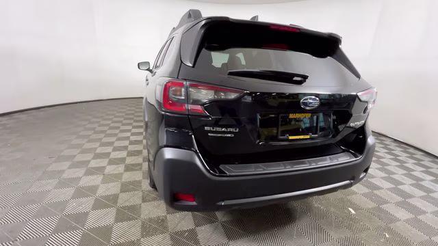 2023 Crystal Black Silica Subaru Outback Premium AWD SUV