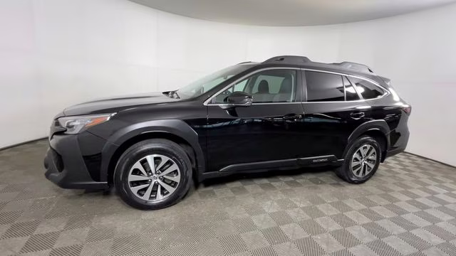 2023 Crystal Black Silica Subaru Outback Premium AWD SUV