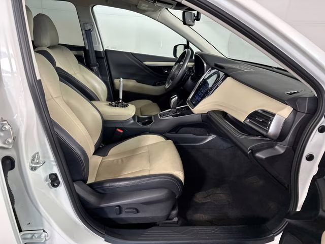 2023 Crystal White Pearl Subaru Outback Limited AWD SUV