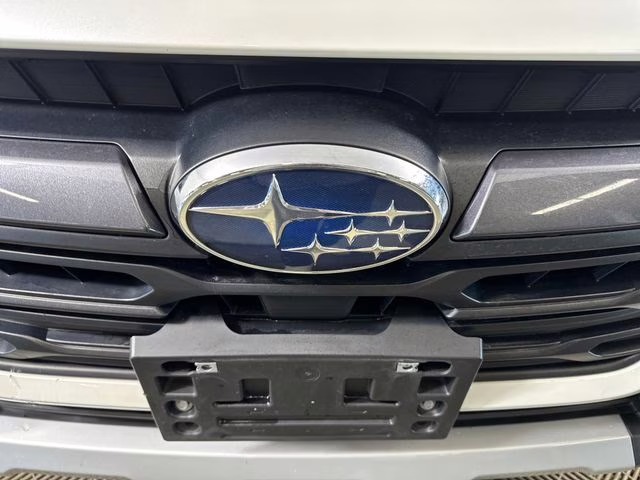 2023 Crystal White Pearl Subaru Outback Limited AWD SUV
