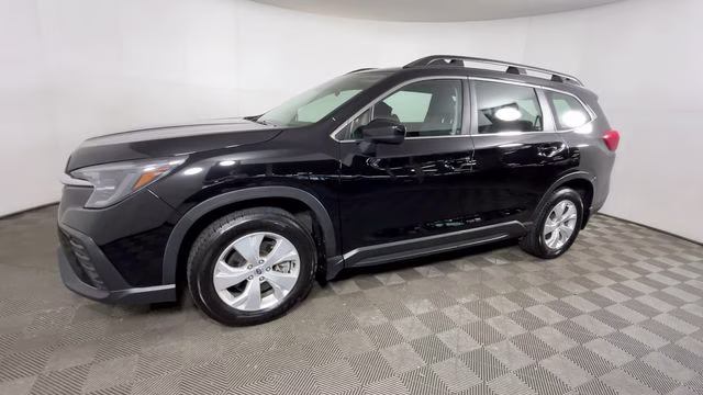 2023 Crystal Black Silica Subaru Ascent Base AWD SUV