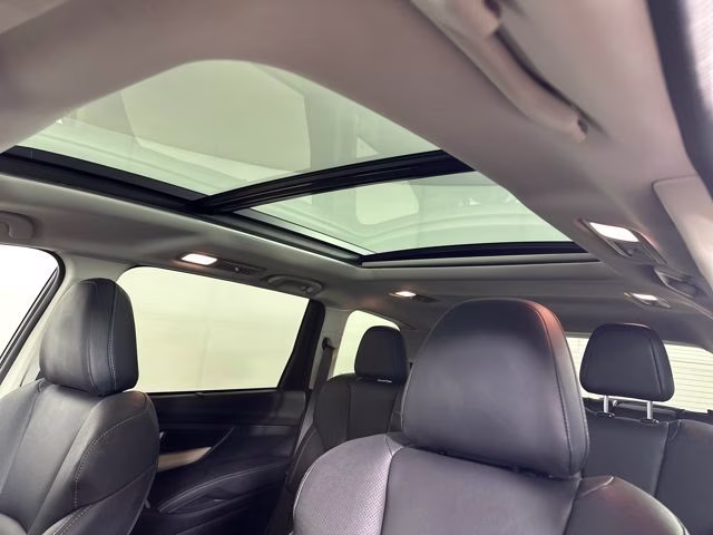 2022 Crystal Black Silica Subaru Ascent Limited AWD SUV