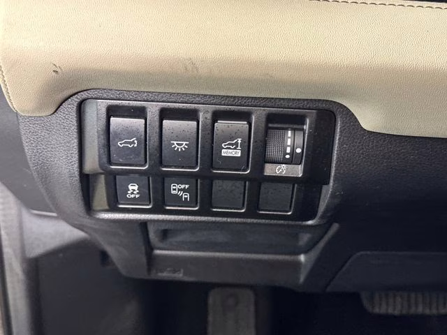 2022 Crystal Black Silica Subaru Ascent Limited AWD SUV