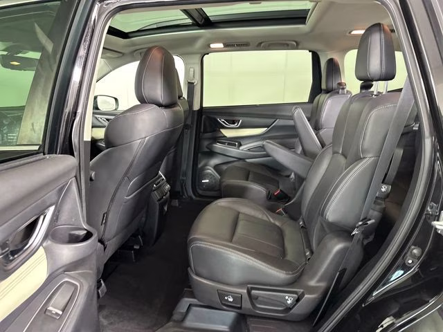 2022 Crystal Black Silica Subaru Ascent Limited AWD SUV