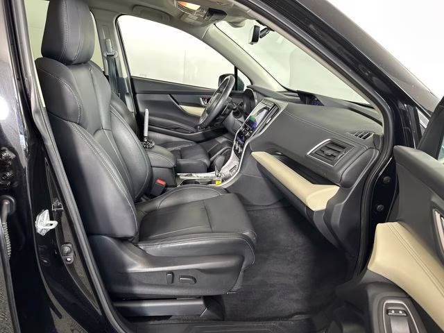 2022 Crystal Black Silica Subaru Ascent Limited AWD SUV