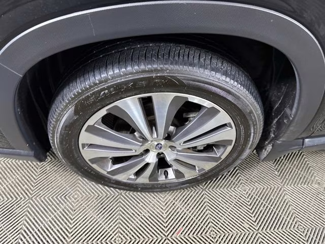 2022 Crystal Black Silica Subaru Ascent Touring AWD SUV