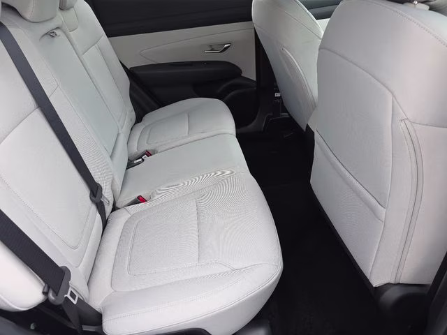 2026 White Pearl Hyundai Tucson SE FWD SUV