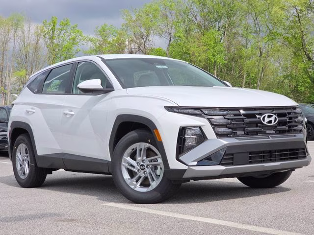 2026 White Pearl Hyundai Tucson SE FWD SUV