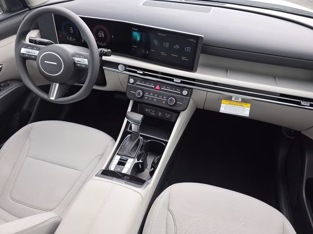 2026 White Pearl Hyundai Tucson SE FWD SUV
