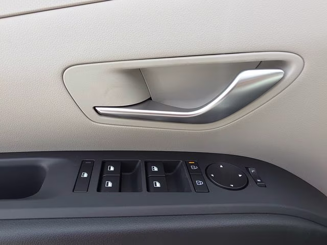2026 White Pearl Hyundai Tucson SE FWD SUV