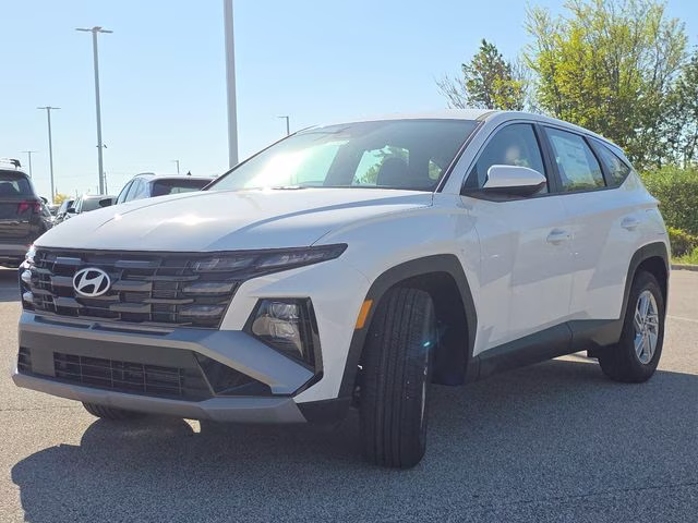 2026 White Pearl Hyundai Tucson SE FWD SUV