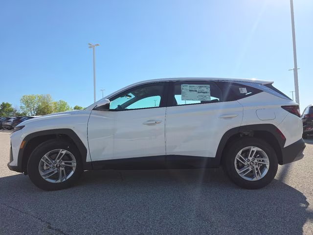2026 White Pearl Hyundai Tucson SE FWD SUV