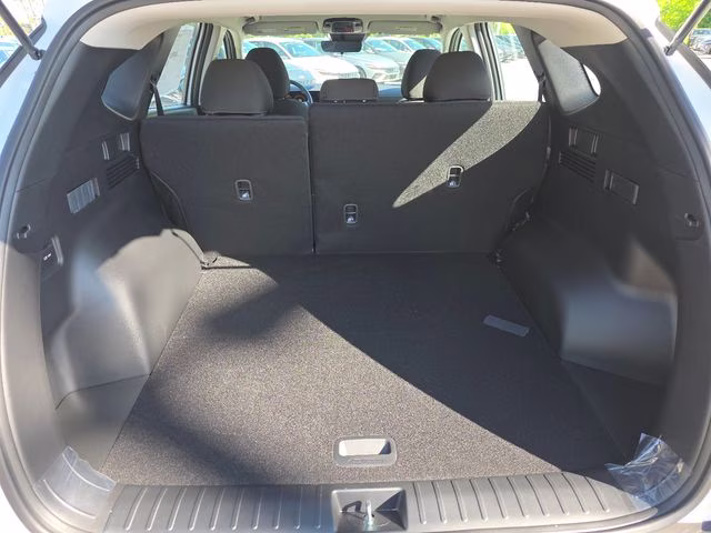 2026 White Pearl Hyundai Tucson SE FWD SUV