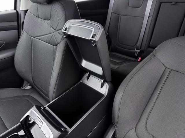 2026 White Pearl Hyundai Tucson SE FWD SUV