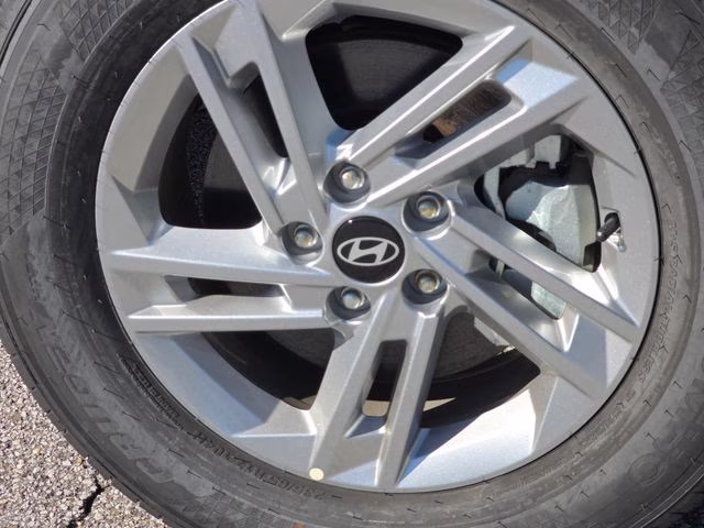 2026 White Pearl Hyundai Tucson SE FWD SUV