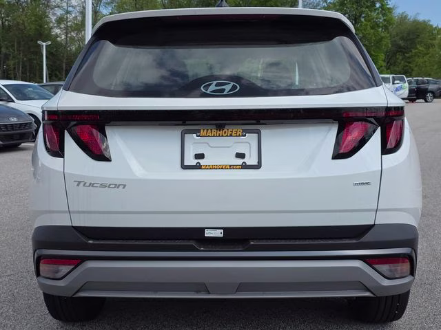 2026 White Pearl Hyundai Tucson SE AWD SUV